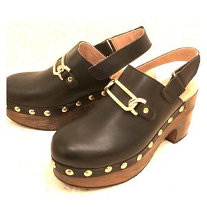 Free People black leather clog